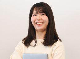 得意な技術を持つメンバーがメイン担当として案件に参画し、若手メンバーをサポートする場面もあります。