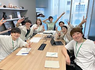 スタッフの可能性を最大限広げるために全員で環境づくりに取り組んでいます。