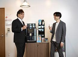 社員同士の仲も良く、先輩と定期的に食事をしながらざっくばらんに技術を語り合えるのも楽しみの一つです。