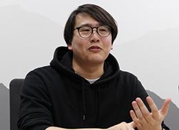 エンジニア　U