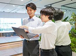 社内のコミュニケーションも活発で、様々な視点から考える力が身に付きます。