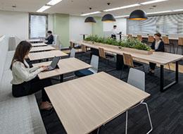 時代に合った働き方、職場環境整備に注力しています。