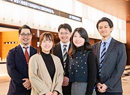 読売新聞の社内エンジニア/年収700万円~/年休120日以上/リモートワークあり/新組織で活躍