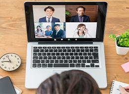 サポートデスク(Microsoft 365)/IT実務経験者限定/完全在宅/残業月5h未満/選考はweb完結