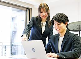 ITエンジニア/月給36万円〜/年休130日/将来は自社開発も/案件は選べます!/フルリモート/キャリア支援有