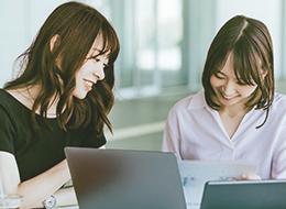 イベント企画運営/医療の知識不問/リモートあり/年収500万以上も可/フレックス/残業少なめ/基本土日休み