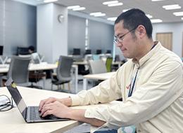 クラウドエンジニア/グローバル環境/一流ホワイト企業ランキング入り/フレックス/リモート/時差出勤/賞与4ヶ月