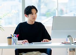 クリニックを支えるヘルプデスク/独学OK/開発未経験可/完全週休2日/年休120日/月給30万円〜/残業少なめ