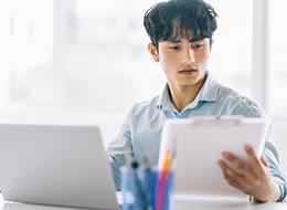 ITコンサルタント・PMO／フルリモート／上流工程の経験が活かせる／副業OK／土日休み／残業ほぼなし