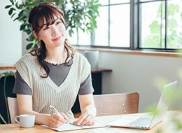 Webクリエイター(動画編集・HPデザイン・アプリ開発など)未経験OK/定着率94%/リモートOK
