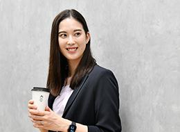 事務職◆ネイルOK/髪色自由◆未経験歓迎◆賞与2回◆年休130日◆残業なし◆多彩な業界/有名企業の仕事に挑戦