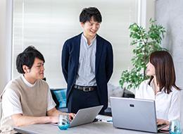 社内システムサポート/月給30万円~/フレックス/リモートOK/賞与4.5ヶ月/残業ほぼ0/年収500万円~