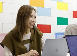 自社内エンジニア/リモートOK!/自社・受託開発/前職給与+α保証/残業月10h以下