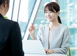 研究スタッフ◇未経験OK◇土日祝休◇残業月平均8.3h◇研修・サポート充実◇住宅補助有◇賞与4ヶ月分◇全国募集
