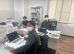 営業設計管理/未経験大歓迎/賞与年2回/年休127日/平均年収600万/資格取得支援有/マイカー通勤OK