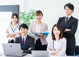 初級エンジニア■完全未経験OK■リモートの基礎研修×資格講習最大3ヶ月で1人前へ■残業月8.5h以内/SI
