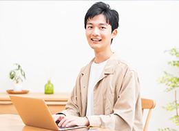 SE/PG(直請けメイン)◆リーダーに挑戦可◆リモートOK◆残業月10h程◆健康経営優良法人◆賞与年2回