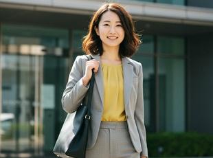 実務に追われることは少なく、残業時間も平均10時間と少なめ。プライベートの充実も図れます。