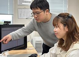 未経験から入社した先輩からも好評の【満足度が高い研修】で、成長をサポートします！