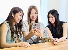 若い会社だからこその距離感が魅力です！ぜひ何でも頼ってほしいですね。