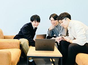 「推し休暇」など社員の声から生まれた社内制度あり◎会社作りに関するアイデアも大歓迎です！