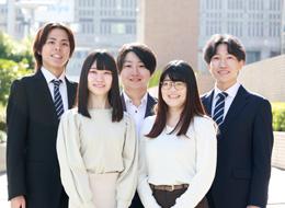 平均勤続年数は16.3年！当社で長期的なキャリアを描いている先輩をロールモデルにできます。