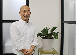 代表／反町
