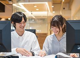 現場で起こる事例を想定した研修もあり、現場デビューを見据えて成長できるのも魅力だと思います！
