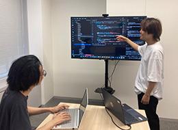 初級ITエンジニア/大阪勤務/100%自社開発/充実研修有/残業少なめ/年休125日以上/20代30代活躍中