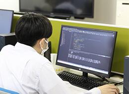 自分で考えながら知識を習得できるため、スピーディーな成長が可能です！