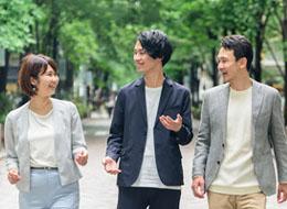PG/100%自社内開発/週4日リモートOK/土日祝休み/残業少なめ/賞与年2回/企画から一貫して携われる