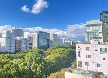 システムエンジニア／未経験OK／Python・Java・生成AIなど案件選択制／資格取得制度あり／年休124日
