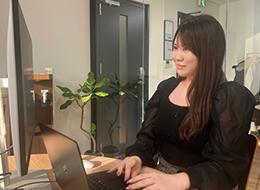 事務*オンライン面接1回*正社員募集*残業ほぼなし*未経験OK*副業OK*賞与あり*ネイル・ピアス基本OK