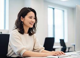Webクリエイター◆デザイン&編集も!フルリモート&副業OK!未経験入社95%/平均年齢25歳
