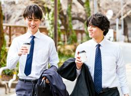 営業|98%が未経験スタート★1年目で月収50万円可★1ヶ月丸々お休みもOK★関西募集