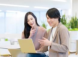 ポジティブな社風で社員間の距離が近い！