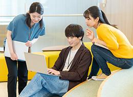 直近1年で入社した社員の3分の2が実務経験1年未満ですが、経験浅めからでも十分成長していけます！