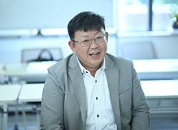 部長：佐藤