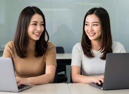 オンライン研修の様子。雑談も交えながら、和気あいあいとした雰囲気で進みます。