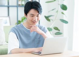 ITエンジニア|未経験OK|リモート|月給32万~|6ヶ月以上のフルリモ研修|住宅引越し支援|20~30代活躍