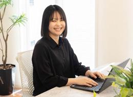 開発エンジニア/未経験歓迎/AIを活用したオリジナル研修/月給30万円スタート可/自社内案件6割/年休125日