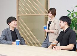 PL/PM◆年収600万円～◆常駐ナシ◆100％プライム案件×自社パッケージ開発◆平均残業20h◆時差出勤可