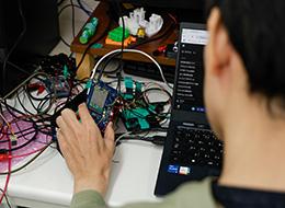 少数精鋭だからこそ、全工程に携われる楽しさがある。あなたの技術力が会社の成長に直結する環境です。