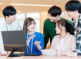 同世代の仲間たちと、仕事も仕事以外も全力で楽しめる環境です！