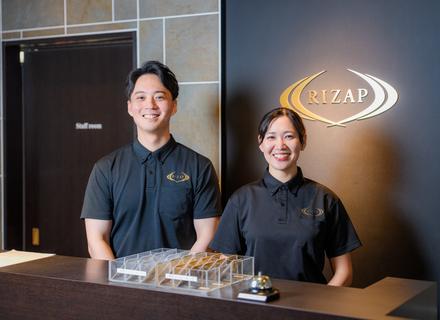 パーソナルトレーナー/想定月収30万円/未経験歓迎/正社員登用率95%/基本定時退社/入社祝金10万円支給