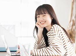 Webクリエイター(動画編集・デザイン・アプリ開発など)/未経験OK/リモート可/基本定時退社/年休128日