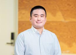 入社した年に応用情報技術者の資格を取りました。将来はセキュリティコンサルタントを目指しています。