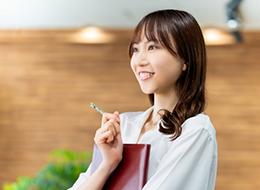 Webクリエイター(動画編集・Live2Dなど)/未経験可/スタートアップ/推し活手当/基本定時退社/リモート