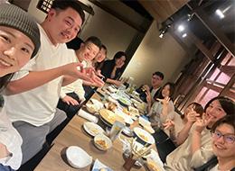 忙しい毎日だからこそ楽しむ時間を大切にしています。オンとオフのメリハリのある働き方を推奨しています。