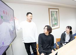 開発エンジニア／上流工程に挑戦／早期キャリアアップ／リモート／残業少／年休125日／PL・PM案件有／充実制度